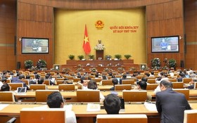 國會第八次會議議事堂現場一瞥。（圖源：Quochoi.vn）
