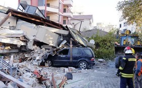 本月26日在阿爾巴尼亞國家發生一場里氏6.4級的地震，這是最近30年來最強的地震，導致逾20人死亡及近600人受傷。（圖源：AP）