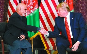 美國總統特朗普（右）與阿富汗總統加尼會面。（圖源：AP）