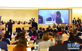 2月24日，在瑞士日內瓦，聯合國秘書長古特雷斯在聯合國人權理事會第43次會議上講話。（圖源：新華社）