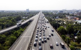 本市-隆城-油曳高速公路逢週末或假期間經常發生交通擁塞現象。（圖源：英明）
