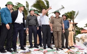 政府副總理鄭廷勇視察颱風防範工作。（圖源：段北）