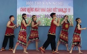 西貢實習中學慶祝教師節文藝節目。