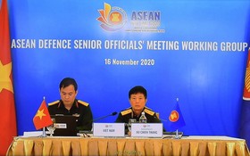 越南ADSOM WG組長武戰勝中將（右）主持會議。（圖源：元海）