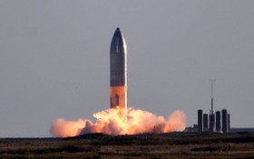 SpaceX 重型運載火箭“星舟”SN8發射。（圖源：路透社）