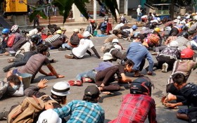 緬甸2月初以來已有2千多名抗議者被捕。（圖源：路透社）