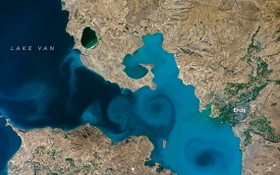 土耳其凡湖藍漩渦令人沉醉