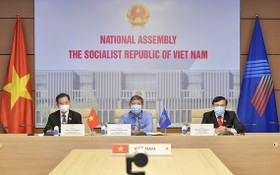 出席會議的越南國會代表團。（圖源：國會官網）