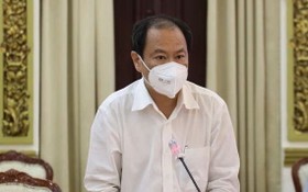 市衛生廳副廳長阮懷南在新聞發佈會上發言。（圖源：VTC News）
