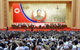 朝鮮國務委員會委員長金正恩27日在平壤出席第七次全國老兵大會並發表講話。（圖源：AFP）