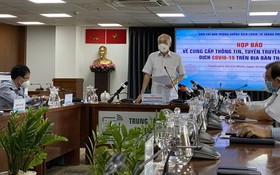市委宣教處主任潘阮如奎（中）在新聞發佈會上發言。（圖源：成安）