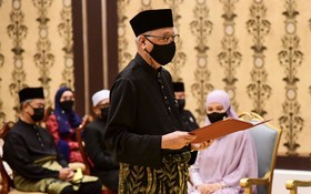 伊斯梅爾‧薩布里宣誓就任馬來西亞總理。（圖源：AP）