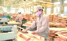 木製品生產線。