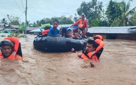 熱帶風暴“尼格”引發的洪水和山體滑坡等災害已造成菲全國156人死亡，農業和基建損失超73億比索。（圖：互聯網）