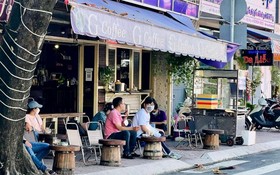 在路邊品嚐一杯街頭咖啡乃城市 的特色之一。