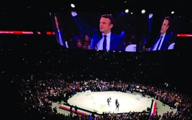法總統馬克龍在巴黎近郊楠泰爾舉行大型競選集會。