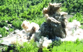 2018年5月，朝鮮炸毀豐溪里核子試驗場。