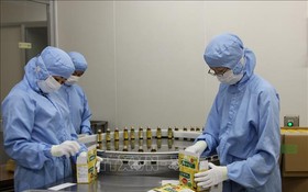 日本JPS藥品公司在包裝產品。