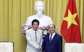 國家主席阮春福很高興能夠與越南的摯友杉良太郎先生會晤。