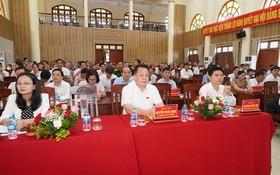 河南省國會代表團與選民進行接觸會議現場。（圖：河南TV）