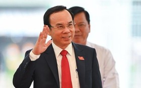 阮文年同志當選2020-2025年任期本市市委書記。