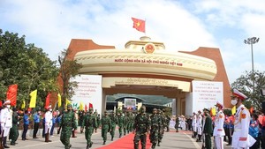 Vietnam, Laos eye US$2 billion in two-way trade