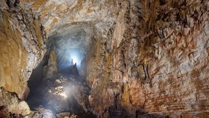 Son Doong Cave tops list of 10 most majestic natural caves in world 