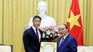 President hosts Honorary Consul of Vietnam in Switzerland
