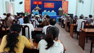 The meeting between the second unit of HCMC People’s Council and voters (Photo: SGGP)