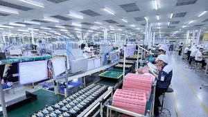 An electronic circuit board production line of the Nexcon Vietnam Co. Ltd, invested by the Republic of Korea, in Bac Ninh province. (Photo: VNA)