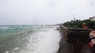 Đảo Lý Sơn biển động gió cấp 6, giật mạnh cấp 7 ảnh hưởng bão số 4
