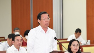 Chủ tịch UBND TPHCM Phan Văn Mãi phát biểu tại Hội nghị quán triệt và triển khai thực hiện Nghị quyết 06. Ảnh: VIỆT DŨNG