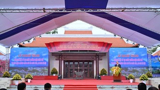 Chủ tịch nước Nguyễn Xuân Phúc dự khánh thành Đền thờ Liệt sĩ tại chiến trường Điện Biên Phủ