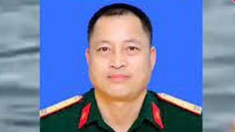 Truy tặng Huân chương dũng cảm cho Thượng tá Bùi Văn Nhiên 