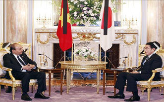 越南國家主席阮春福與日本首相岸田文雄進行會晤。