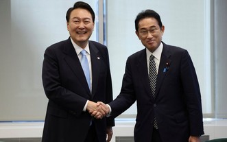 韓國總統尹錫悅與日本首相岸田文雄(資料圖)。