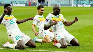 Senegal trở thành đại diện châu Phi đầu tiên góp mặt ở vòng 1/8 World Cup kể từ năm 2014.