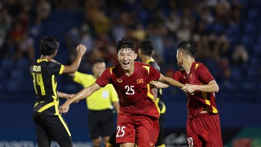 U19 Việt Nam ngược dòng giành chiến thắng trước Malaysia