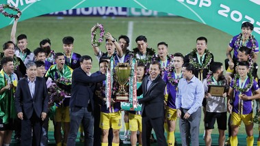 CLB Hà Nội bảo vệ thành công ngôi vô địch Cúp Quốc gia. Ảnh: MINH HOÀNG
