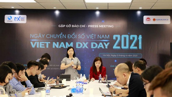 Kh?i ??ng ch??ng trình Ngày Chuy?n ??i s? Vi?t Nam 2021