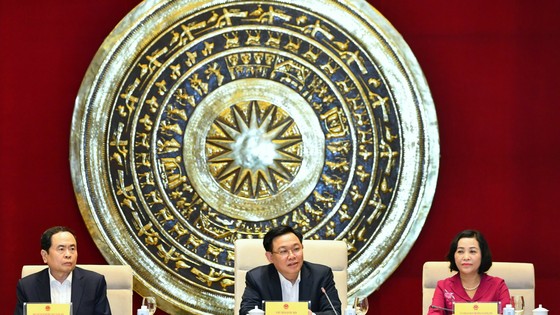 Chủ tịch Quốc hội Vương Đình Huệ chủ trì phiên họp với Ban Công tác đại biểu thuộc UBTVQH. Ảnh: QUANG PHÚC