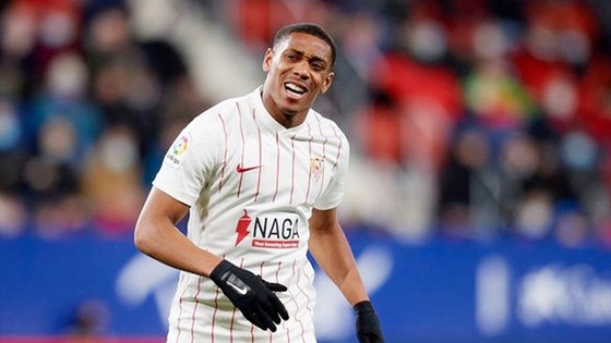 Anthony Martial gây thất vọng lớn ở Sevilla.