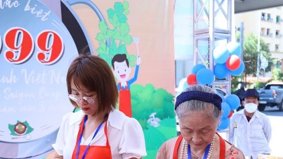 Hơn 999 gia đình khắp cả nước cùng Saigon Co.op xác lập kỷ lục Việt Nam về nấu ăn