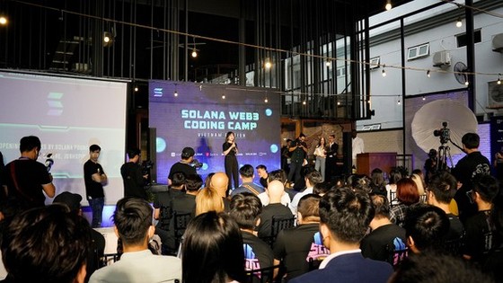 An event related to cryptocurrency was held in Ho Chi Minh City, attracting a great number of participants. (Photo: SGGP)
