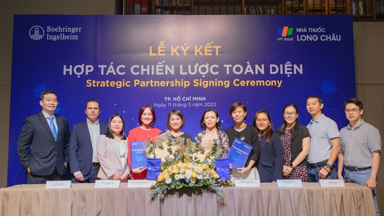 FPT Long Châu ký kết hợp tác chiến lược với Boehringer Ingelheim 