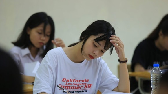 Thí sinh dự kỳ thi tốt nghiệp THPT 2020. Ảnh: QUANG PHÚC