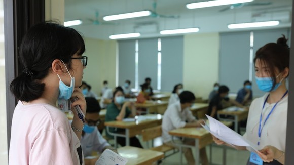 Thí sinh tham dự kỳ thi tốt nghiệp THPT năm 2021 đợt 1. Ảnh: QUANG PHÚC