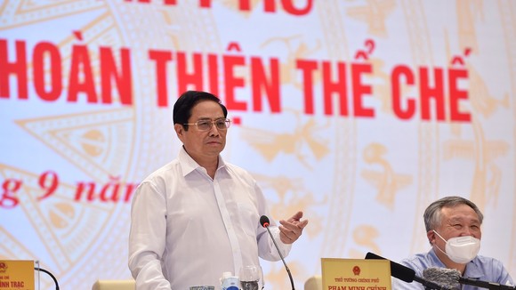Thủ tướng Chính phủ Phạm Minh Chính phát biểu tại hội nghị về công tác xây dựng và hoàn thiện thể chế