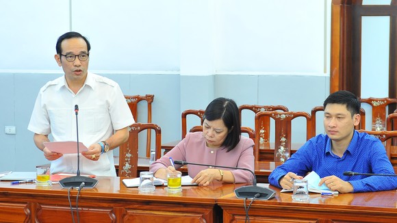 Đại biểu phát biểu tại hội nghị MTTQ chiều 11-10