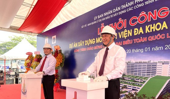 Deputy Health Minister Nguyen Truong Son speaks at the event (Photo: SGGP)